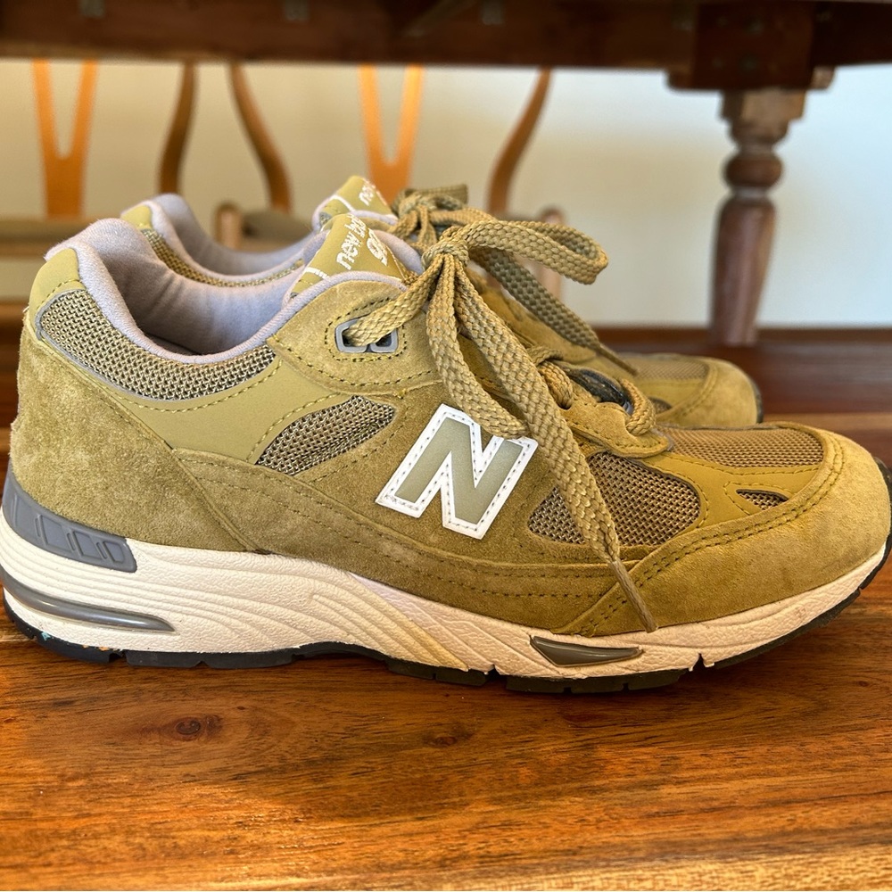 COPY - New Balance 991 Special Edition trainers